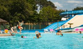 Piscine du camping de la Réserve